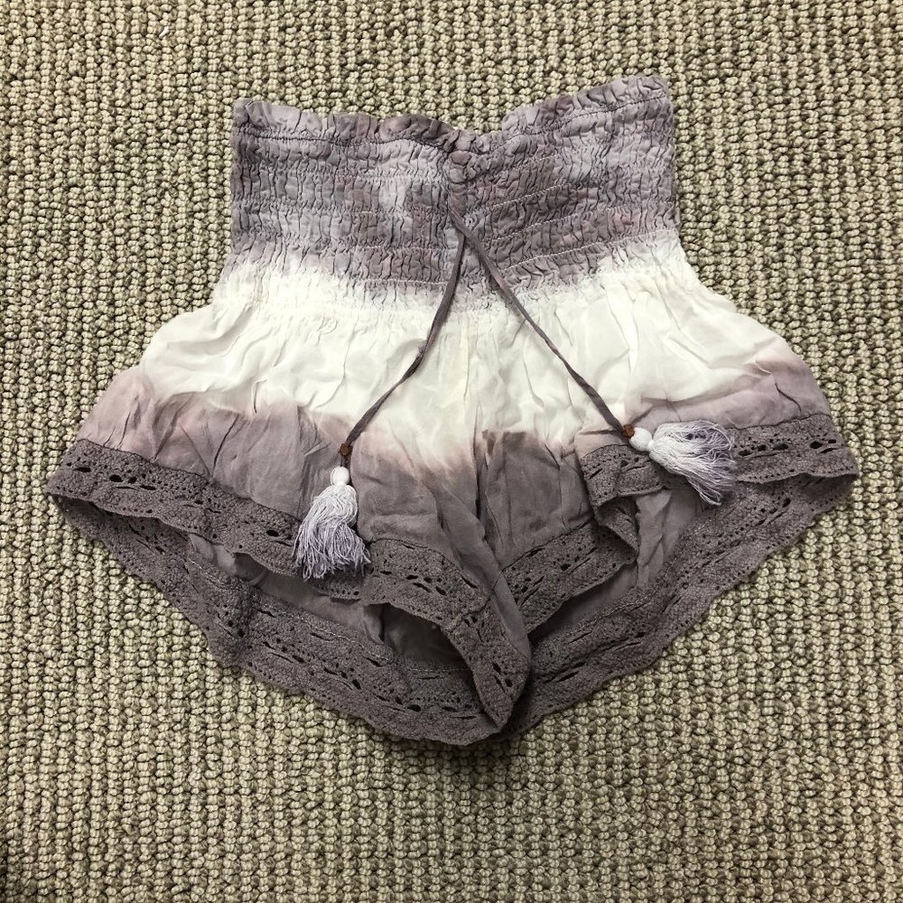 Vintage Havana smocked shorts